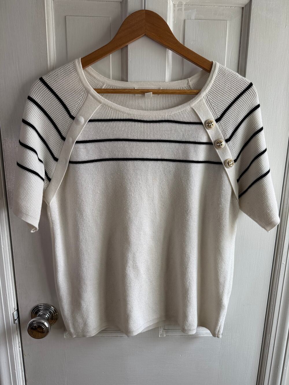 Rio & Rian New York Striped Short Sleeve Sweater - Gold Buttons - Large - EUC